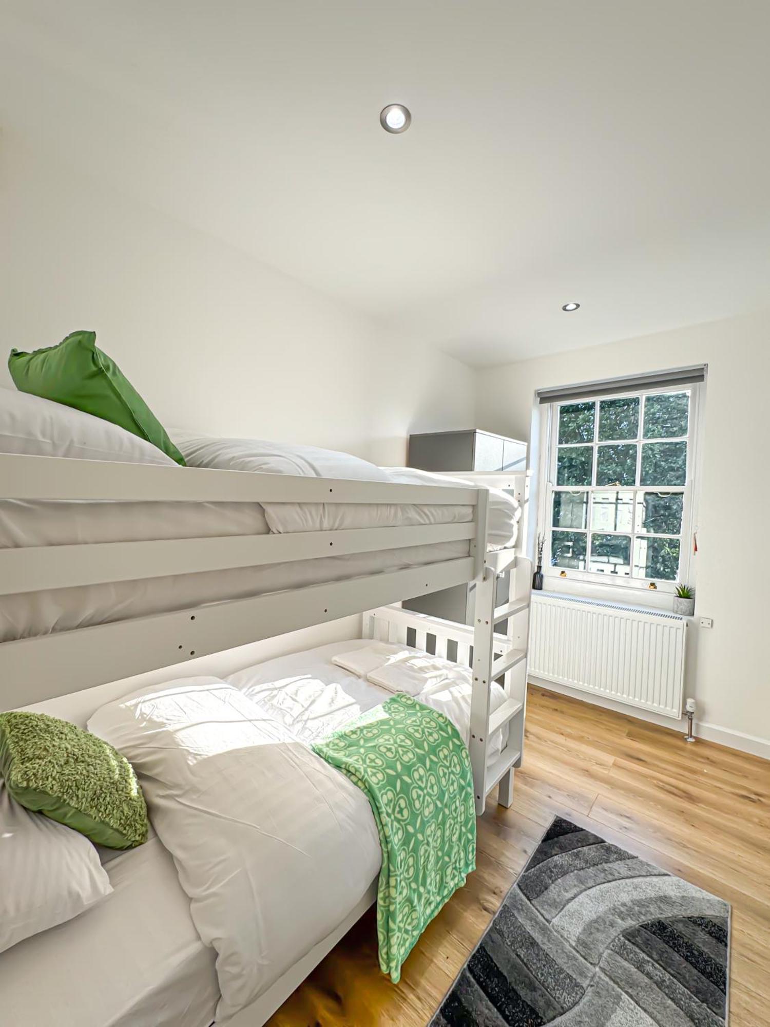 Luxury Flat For 6 - 5 Min Walk From Camden Market Hw4 Лондон Екстер'єр фото